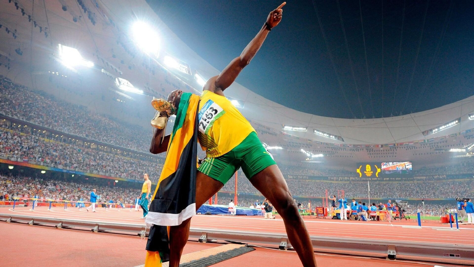 纳达尔鏖战五盘惊险晋级 法网男单八强再添传奇对决